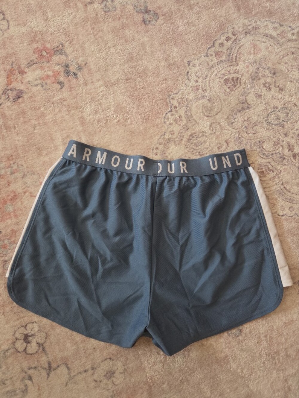 Bundle Of 8 Womens Athletic Shorts 5 Under Armour, 2 Adidas, 1 Nike Size Smalls - Picture 13 of 15